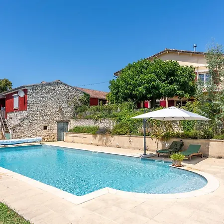 Rabbit House بيت ضيافة