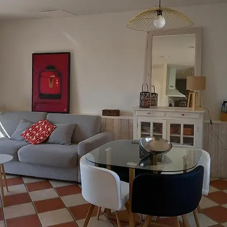 Rabbit House بيت ضيافة *